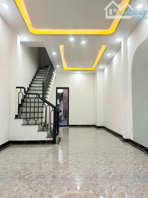 Phạm Văn Đồng - 3PN, 2WC, 43.3m² - Nhà mới xây kiên cố, giá 4tỷ3, gần Giga Mall