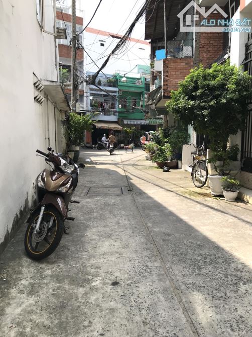 Bán Nhà phường 9 quận 11 đường thái phiên , hẻm ôtô 3 tầng giá bèo chỉ 4,9tỷ