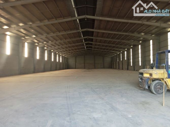Cho thuê kho xưởng tại Thị Trấn Yên Viên, Huyện Gia Lâm, HN - DT. kho  2400m2 và 1000m2