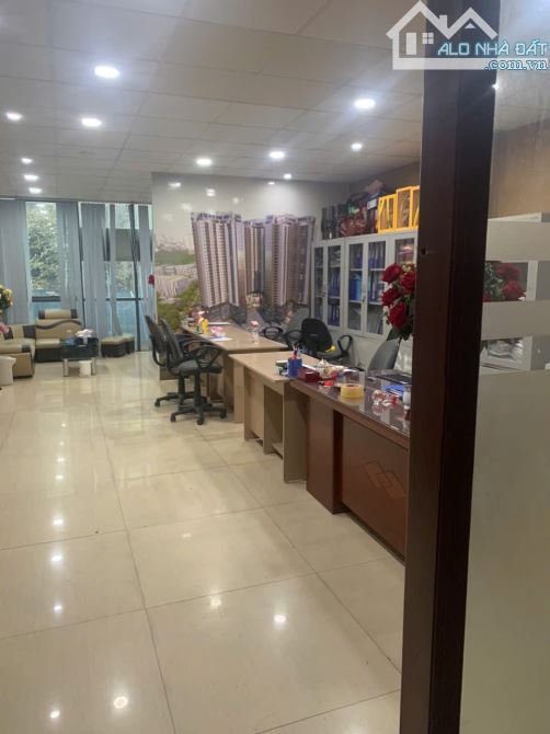 SIÊU RẺ DUY NHẤT TẠI NGUYỄN KHÁNH TOÀN, CHO THUÊ VP 11 TRIỆU VND, 60 M2 FULL ĐỒ THOÁNG SẠC