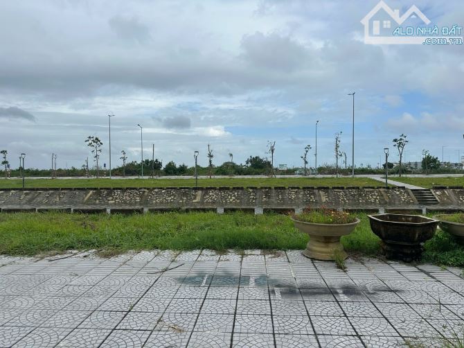 BÁN ĐẤT TẶNG NHÀ 2 TẦNG KINH DOANH VIEW KÊNH HƯƠNG SƠ
