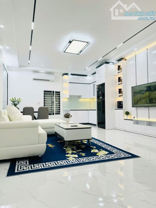 Lô Góc Ngô Quyền - Hà Đông - 32m - 5t - Pl - Ô tô gần - Nhỉnh 7 tỷ.