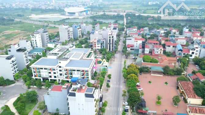 BÁN ĐẤT KINH DOANH VƯỜN ĐÀO ĐÔNG ANH MẶT ĐƯỜNG 25M CÓ VỈA HÈ - 1
