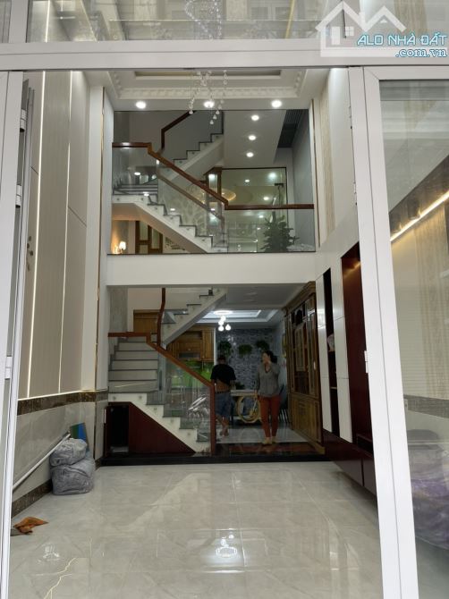 HXH Khu Vip Cống Lở, nhà 5 tầng mới, 4x15m chỉ 7,8 tỷ - 1