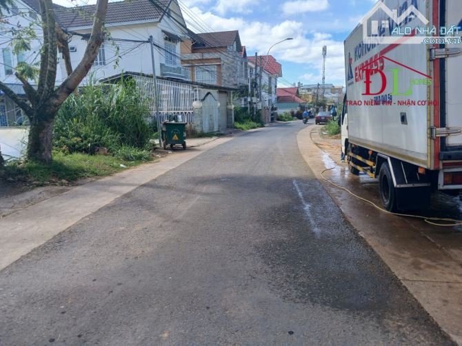 Bán nhà sân vườn Trần Khánh Dư phường 8 Đà Lạt view thoáng đẹp