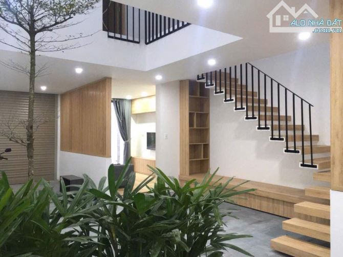 Bán nhà 2 tầng thiết kế kiểu villa đường Khuê Mỹ Đông - Nhà mới đẹp sát biển - Khu dân t - 1