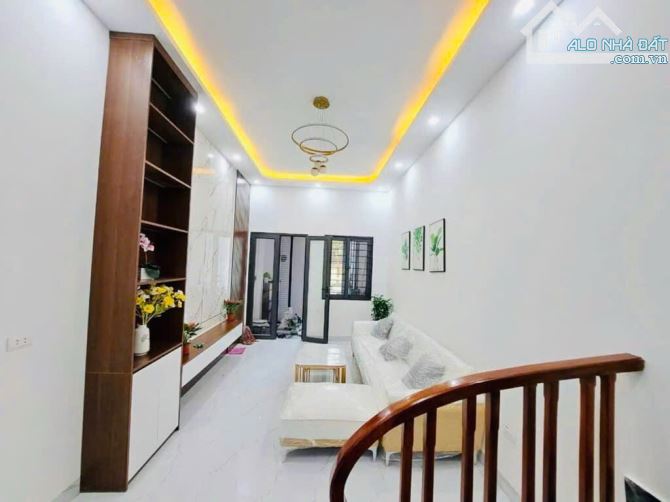 BÁN NHÀ ĐẬP HỘP 5m ra Phố GIÁ RẺ-2 thoáng vv-Sau lưng là khu đô thị-TRUNG TÂM HÀ NỘI - 1