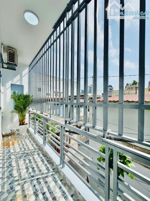 Bán nhà 2 tần mặt tiền xe hơi Huỳnh Tấn Phát Q7 DT 45m2 Giá chỉ 5 tỷ - 1