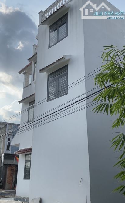 ⭐️NHÀ MỚI XÂY THƠM PHỨC (10,3mx10,6m) 78m2.căn góc 2MT, 4PN . CHỈ 4,75tỷ - 1