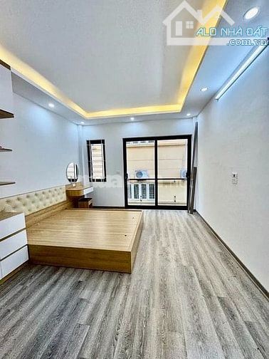 Bán Nhà Ngõ 68 Nguyễn Văn Linh ô tô đỗ cửa 32m2 5T 5.279 tỷ - 1