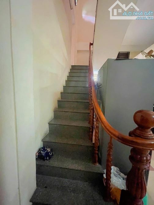 Nhà 2 tầng kiệt ô tô - K408 Hoàng Diệu - 2