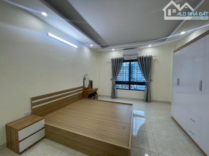 Bán nhà Biên Giang Hà Đông 30m2, 5 tầng, full nội thất 3.28 tỷ - 2