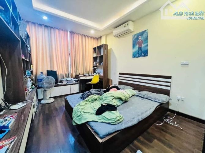 Bán nhà 279 Đội Cấn, Ba Đình, 42m2, dân xay 5 tầng, nhà đẹp, gần đường ô tô, 7 tỷ5 - 2