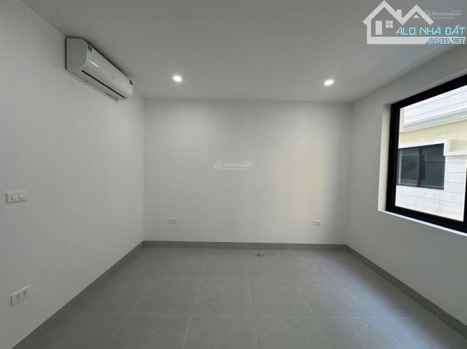 Cho thuê nhà KĐT Nam Trung Yên, Cầu Giấy, DT 170m2 4 tầng, 1hầm, MT 13m, ô tô đỗ cửa - 3