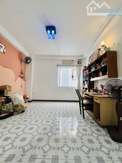 XE HƠI THÔNG , HỒNG BÀNG P1 Q11 , 65M2 , 7c Vô Nhà , CHỈ 7.x TỶ - 3