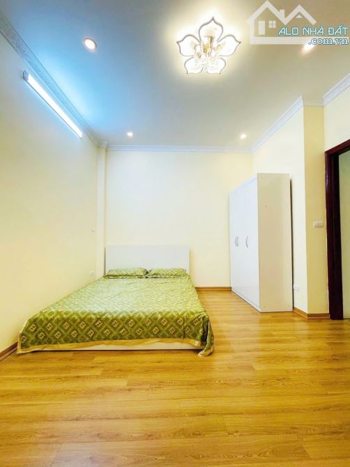 ĐẸP MÊ LY ! HOA HẬU NGỌC KHÁNH 50M2- GẦN PHỐ- Ô TÔ- GIÁ TRỊ GIA TĂNG- VỪA Ở VỪA CHO THUÊ- - 3