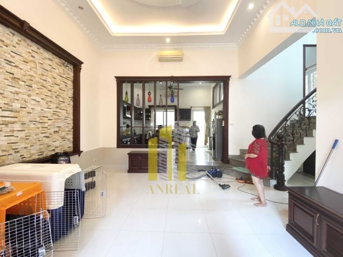 VILLA MẶT TIỀN KINH DOANH 380M2 PHƯỜNG AN PHÚ GIÁ 40 TRIỆU - 3