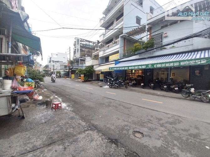 Bán Nhà phường 9 quận 11 đường thái phiên , hẻm ôtô 3 tầng giá bèo chỉ 4,9tỷ - 3