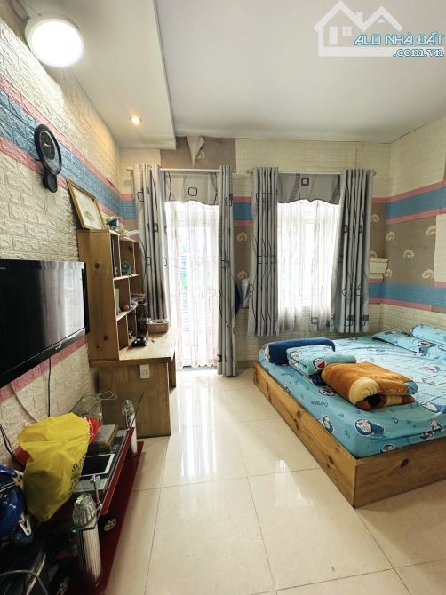 BÁN NHÀ SIÊU PHẨM DUY NHẤT TẠI QUẬN 6 - HẺM XE HƠI - 4 TẦNG BTCT - NỞ HẬU - 10TỶ - 3