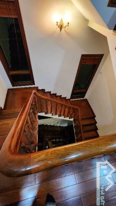 Bán Biệt Thự 5.2ha Yên Hòa DT 310m2, Mặt tiền 18m - 4 Ô tô tránh - Giá 109 tỷ - 3
