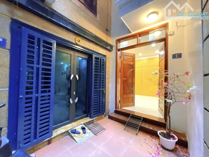 BÁN NHÀ KIM MÃ, 45M2*5T*4.8M GIÁ 8.5 TỶ, NHÀ ĐẸP FULL NỘI THẤT Ở NGAY, RẤT GẦN PHỐ KIM MÃ - 4