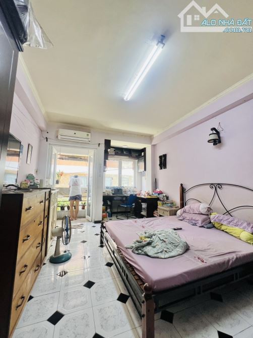 XE HƠI THÔNG , HỒNG BÀNG P1 Q11 , 65M2 , 7c Vô Nhà , CHỈ 7.x TỶ - 5