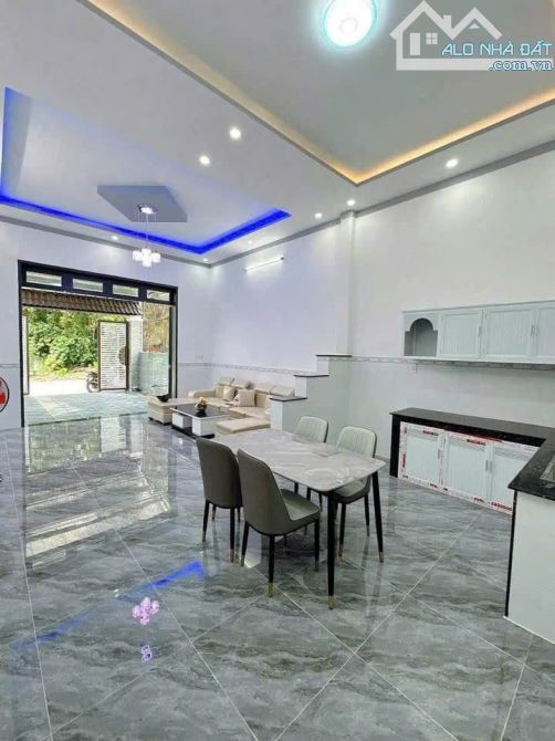 Nhà ngay mặt tiền đường bê tông 8m kẹt tiền bán nhà ở tân phú trung, 135m2 690trieu - 6