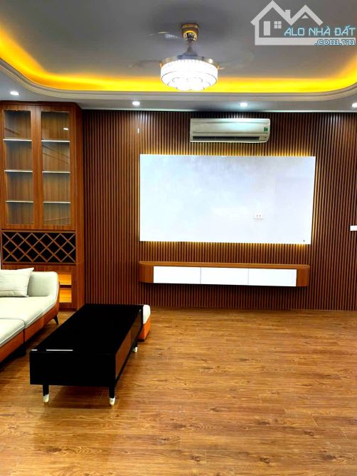 Chủ bán gấp CC Tòa Saphire Place số 4 Chính Kinh, Thanh Xuân, DT 88m2- 3PN, 7.15 tỷ - 8