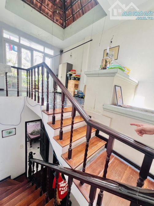 XE HƠI THÔNG , HỒNG BÀNG P1 Q11 , 65M2 , 7c Vô Nhà , CHỈ 7.x TỶ - 8