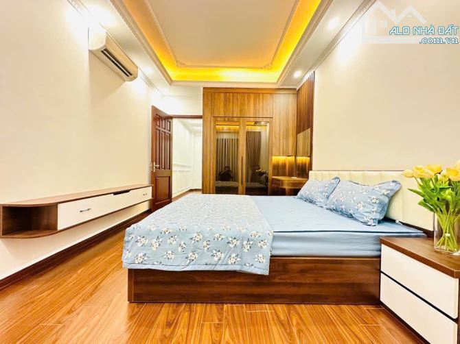 Nhà Vân Canh 42m² Mặt Tiền 4M  5 Tầng Dân Xây Tâm Huyết  Ô Tô Đỗ Cổng Giá Chỉ 5.2 Tỷ - 8