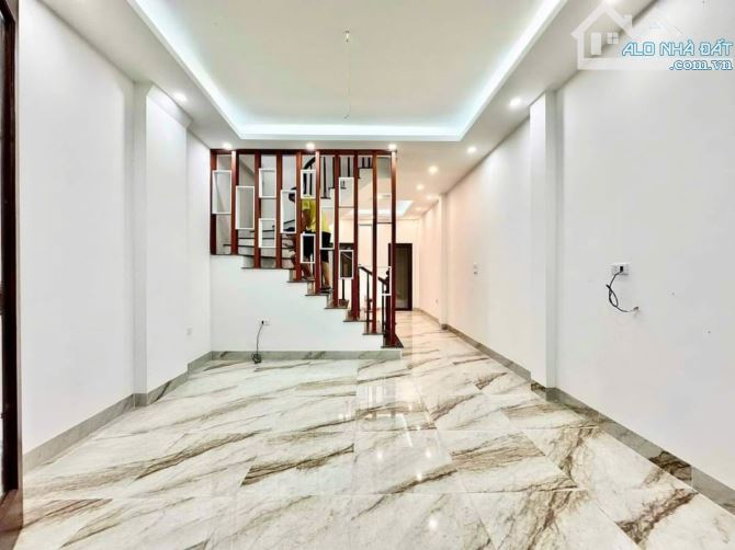 Bán nhà mặt ngõ Kim Chung 37M 4 Tầng, 5 phòng, ô tô con đỗ giá nhỉnh 4 tỷ
