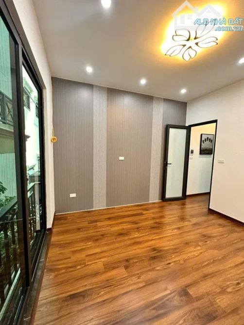 Bán Nhà Ngõ 29 Thụy Khuê, Tây Hồ, 20m2, 4 tầng, hơn 5 tỷ.