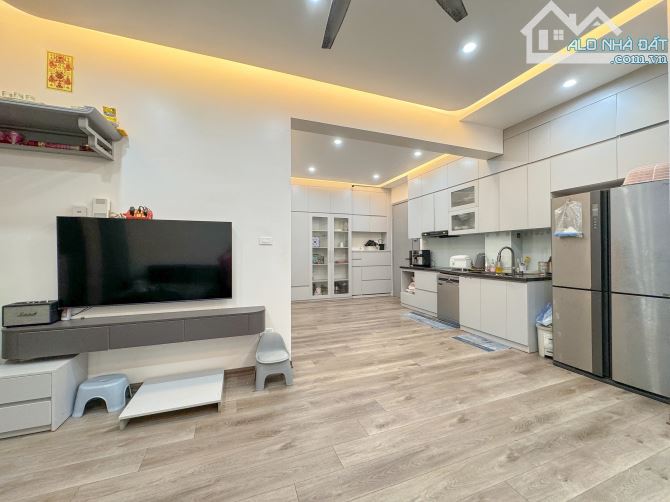 Bán chung cư Phùng Khoang CĂN GÓC 86m2, 2 ngủ, 2 vs chỉ 3.X  tỷ