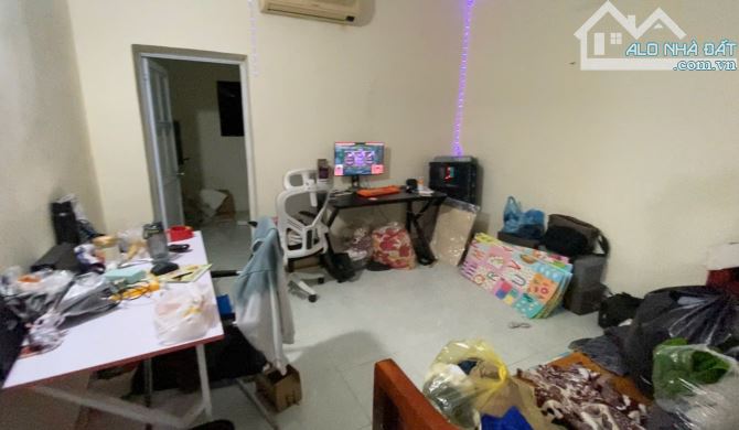 ⚜  Căn Hộ Tập Thể E3 Phương Mai, Đống Đa, 35M2 2PN + VS Khép Kín, SĐCC, Giá rẻ 2.2 Tỷ ⚜
