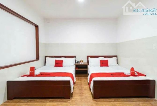 BÁN HOTEL - MẶT TIỀN Đ.SỐ 1 - P.16 - GÒ VẤP _5X21M_ 7 TẦNG- 18 PHÒNG - T.MÁY_ CHỈ 17 Tỷ