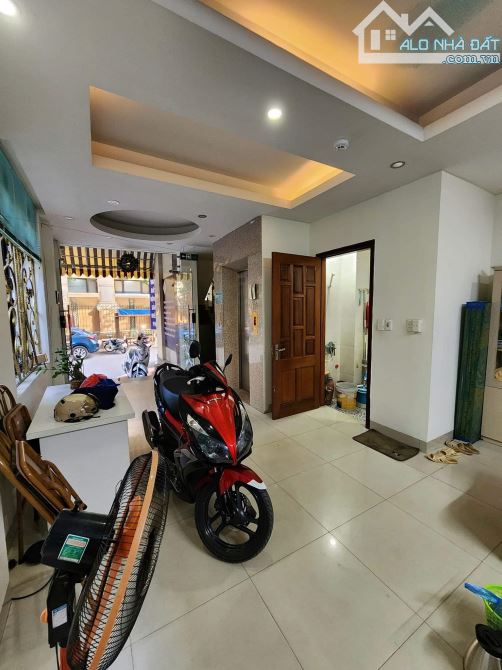 Phân Lô Mai Dịch Cầu Giấy. Toà VP 70m2x7T. Lô Góc Ô Tô Tránh. Thang Máy nhập - 1