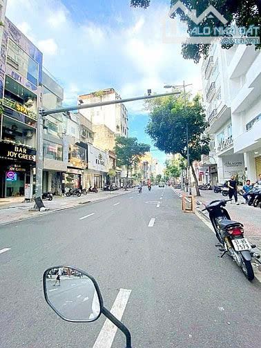 Nhà Cho Thuê, DTSD: 160m2, MT Lý Tự Trọng, Đoạn Cao Cấp Nhất Quận 1 - 1