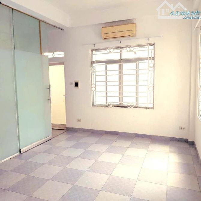 Bán nhà đẹp Nguyễn Sơn 35m2 – 6 tỷ ô tô vào nhà, ngõ thông tứ tung. - 1