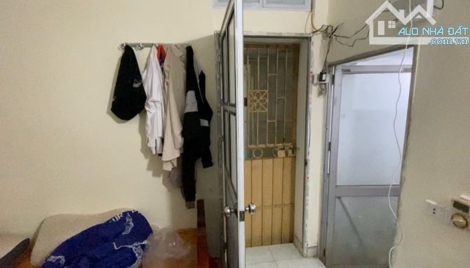 ⚜  Căn Hộ Tập Thể E3 Phương Mai, Đống Đa, 35M2 2PN + VS Khép Kín, SĐCC, Giá rẻ 2.2 Tỷ ⚜ - 1