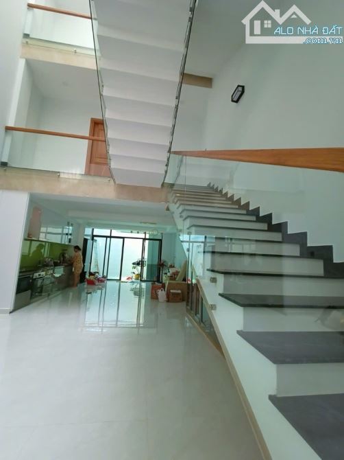 Nhà mới đón tết, Nguyễn Thị Thập, Quận 7. 145m2 - 4 tầng, ô tô ngủ trong nhà. hơn 100tr/m. - 1