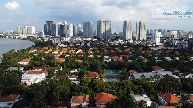 BÁN BIỆT THỰ 379 M2 THẢO ĐIỀN Q.2 GIÁ 95 TỶ - 2