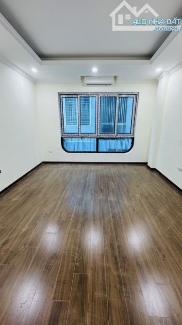 *Nhà SIÊU nét phố Quan Hoa,40m2 , 6 tầng , thang máy , oto vào nhà . Nhỉnh 15 tỷ (có thươn - 2