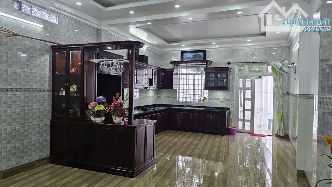Bán Nhà Nguyễn Trung Trực. TP. Rạch Giá - Đang thu nhập 10 triệu/ tháng - 2