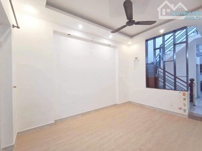 Hẻm xe đường 36 Linh Đông gần bến đò 58m2 nhà 2 tầng dòng tiền 9tr/tháng - 2