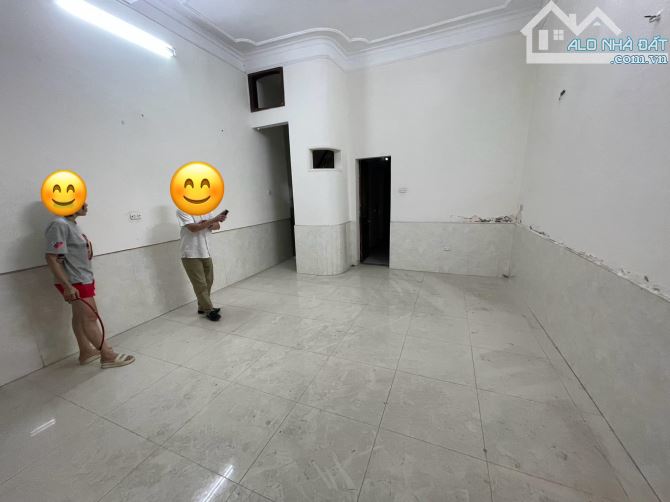 Bán nhà phân lô phố Hồ Đắc Di - Oto tránh - 2 thoáng - Mặt tiền rộng - Giá bán 23.5 tỷ. - 2