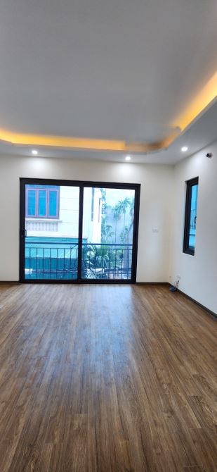 Bán nhà ô tô đỗ cửa, Di Trạch 42M 4 Tầng, 4P ngủ, 2 mặt tiền giá 5.2 tỷ - 4