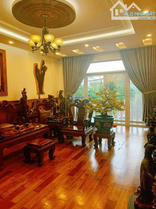 (HOT) Nhà Mặt Tiền P. Nguyễn Văn Cừ Quy Nhơn , 80m2 , 3,5 Tầng , Cách FLC Sea Tower 200m - 4