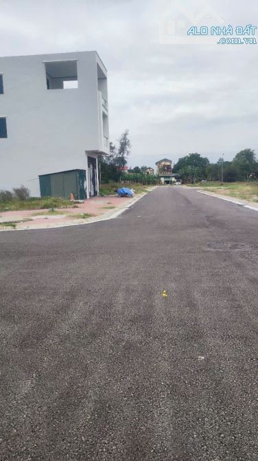 đất sầm sơn ĐẦU VE cách quảng trường SUN GROUP 70M - 4