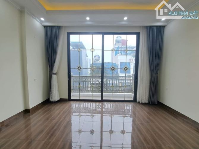 Bán nhà mặt ngõ Kim Chung 37M 4 Tầng, 5 phòng, ô tô con đỗ giá nhỉnh 4 tỷ - 5