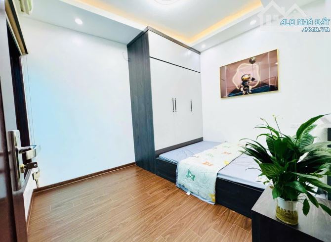 SIÊU PHẨM NHÀ 5 TẦNG TRẦN KHÁT CHÂN NGUYỄN KHOÁI 30m2 GIÁ NHỈNH 5ty - 4